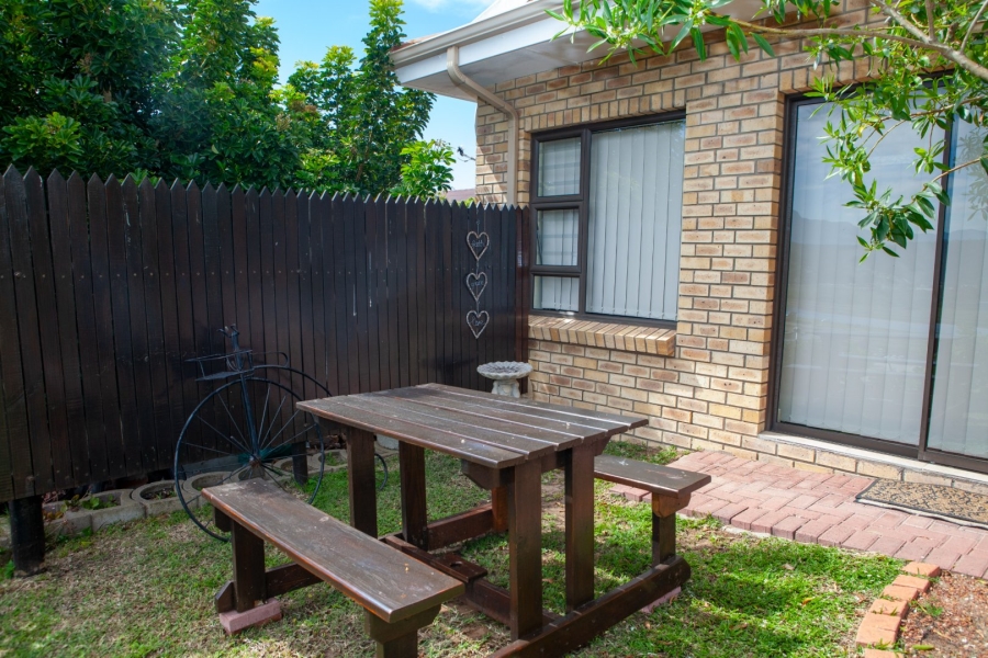 4 Bedroom Property for Sale in Southern Cross Western Cape